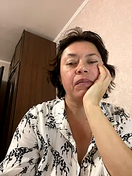 Kiravix online show from 10-20-25, 04:07