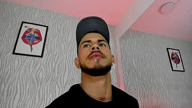 Snapshot of dylan_jacobx chatting on 11-14-25, 03:27 dylan jacobx online show from 11-14-25, 03:27