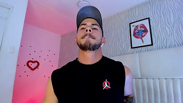 Snapshot of dylan_jacobx chatting on 11-26-25, 03:07 dylan jacobx online show from 11-26-25, 03:07