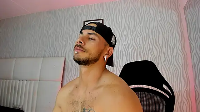 Snapshot of dylan_jacobx chatting on 12-02-25, 03:45 dylan jacobx online show from 12-02-25, 03:45