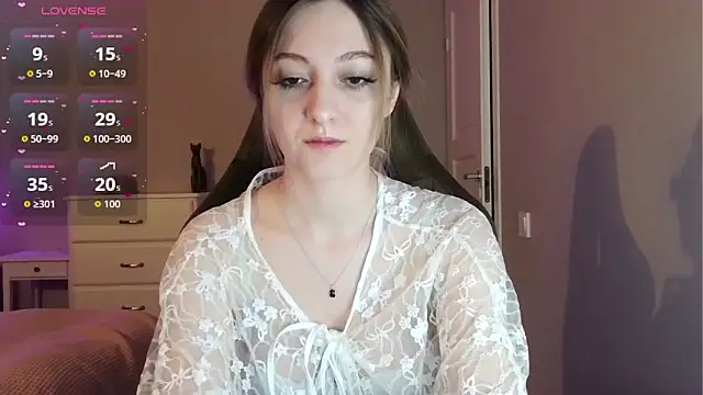 white liillyy online show from 06-11-26, 08:40