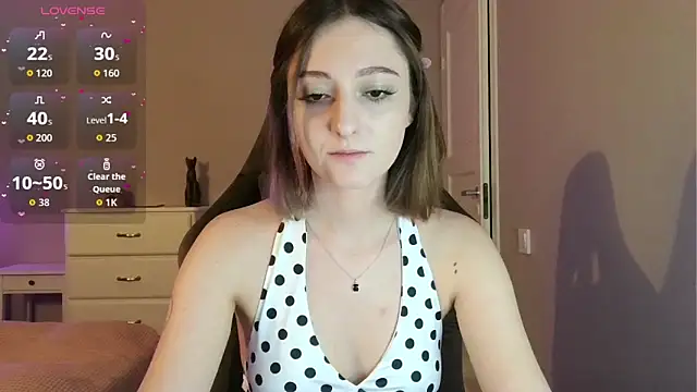 white liillyy online show from 06-16-26, 09:06