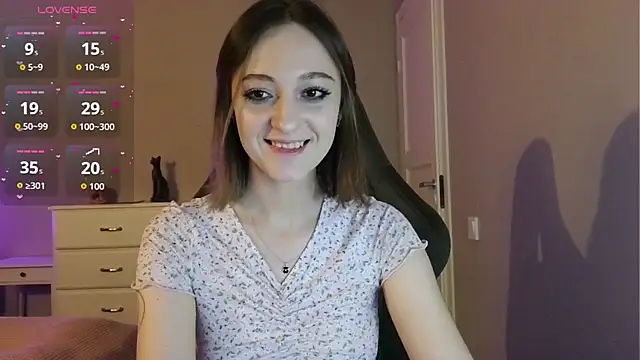 white liillyy online show from 06-20-26, 09:17