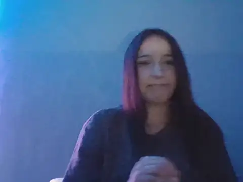 Snapshot of nayla_07 chatting on 02-21-26, 08:32 nayla 07 online show from 02-21-26, 08:32