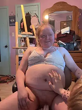 Snapshot of KadiSparkle chatting on 03-25-26, 07:20 KadiSparkle online show from 03-25-26, 07:20