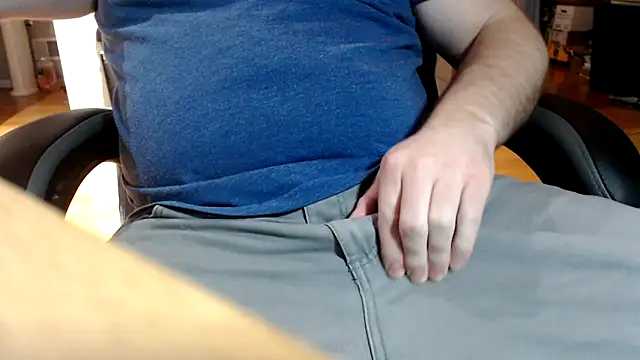 Snapshot of whitewagonsuck chatting on 03-30-26, 03:18 whitewagonsuck online show from 03-30-26, 03:18