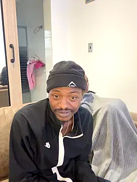 Snapshot of AllDayBbC chatting on 11-06-25, 12:17 AllDayBbC online show from 11-06-25, 12:17