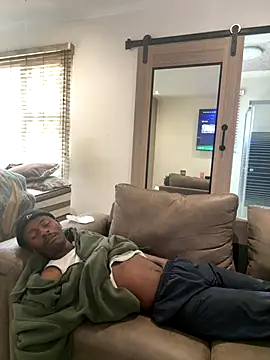 Snapshot of AllDayBbC chatting on 11-12-25, 01:33 AllDayBbC online show from 11-12-25, 01:33