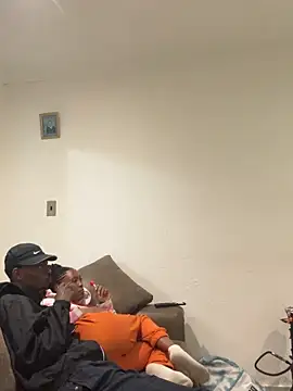 Snapshot of AllDayBbC chatting on 11-15-25, 07:21 AllDayBbC online show from 11-15-25, 07:21