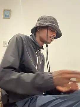 Snapshot of AllDayBbC chatting on 01-13-26, 09:58 AllDayBbC online show from 01-13-26, 09:58