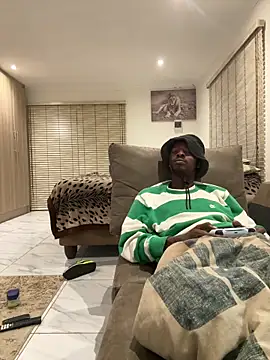 Snapshot of AllDayBbC chatting on 03-12-26, 09:32 AllDayBbC online show from 03-12-26, 09:32