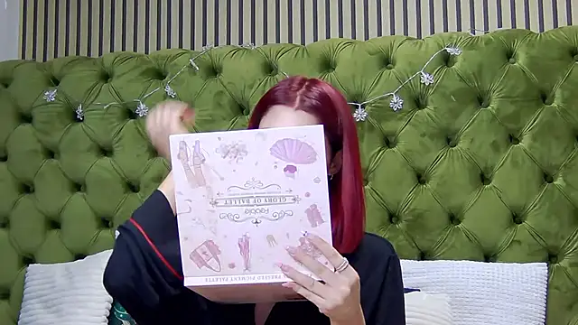 LunaHart online show from 01-18-26, 07:39