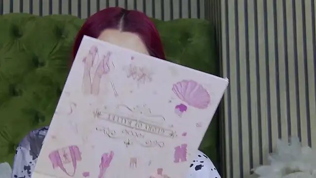 LunaHart online show from 02-01-26, 12:37