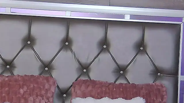 Snapshot of LunaHart chatting on 05-05-26, 01:57 LunaHart online show from 05-05-26, 01:57