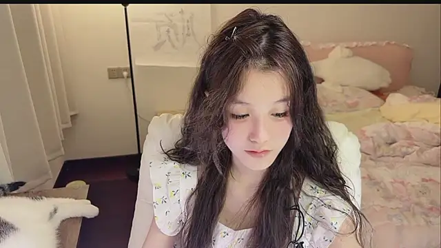 Snapshot of FuFu-puff chatting on 12-21-25, 04:58 FuFu-puff online show from 12-21-25, 04:58