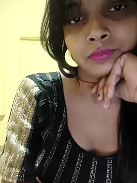 Snapshot of RAYI_Queen_2 chatting on 11-09-25, 08:51 RAYI Queen 2 online show from 11-09-25, 08:51