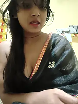 Snapshot of RAYI_Queen_2 chatting on 11-25-25, 09:53 RAYI Queen 2 online show from 11-25-25, 09:53