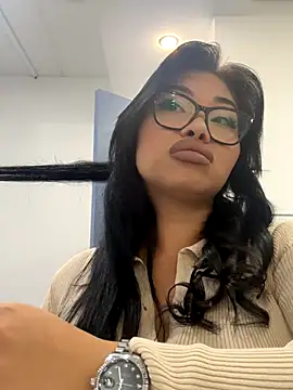 Mia stepMOM online show from 09-14-25, 06:01