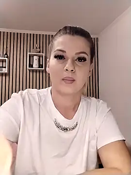 Snapshot of Mayaaaaaa_ chatting on 11-01-25, 01:40 Mayaaaaaa online show from 11-01-25, 01:40