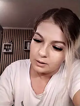 Mayaaaaaa  online show from 11-13-25, 08:02