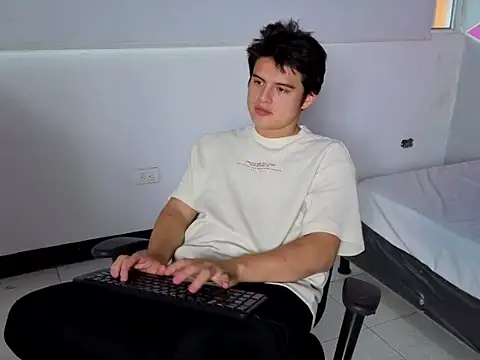 invincible200 online show from 10-10-25, 02:05