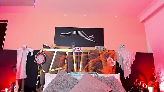 ScarletTorres online show from 11-01-25, 01:57