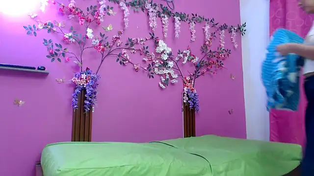 skinnybarbie022 online show from 05-06-26, 12:41