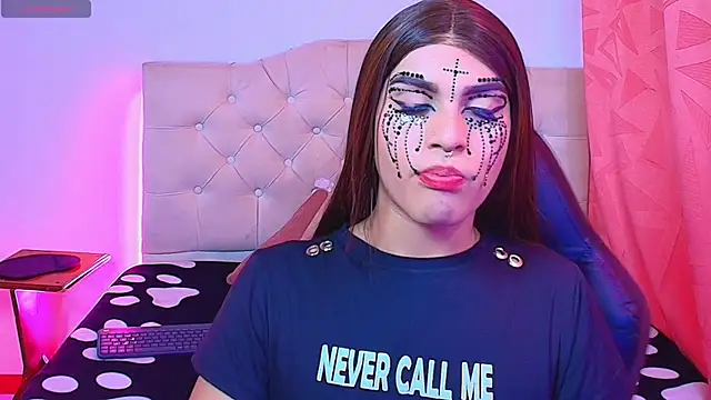 Snapshot of lailahdark chatting on 10-26-25, 05:35 lailahdark online show from 10-26-25, 05:35