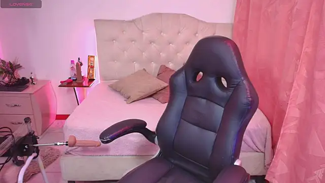 Snapshot of lailahdark chatting on 11-07-25, 04:45 lailahdark online show from 11-07-25, 04:45