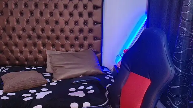 lailahdark online show from 03-28-26, 09:14