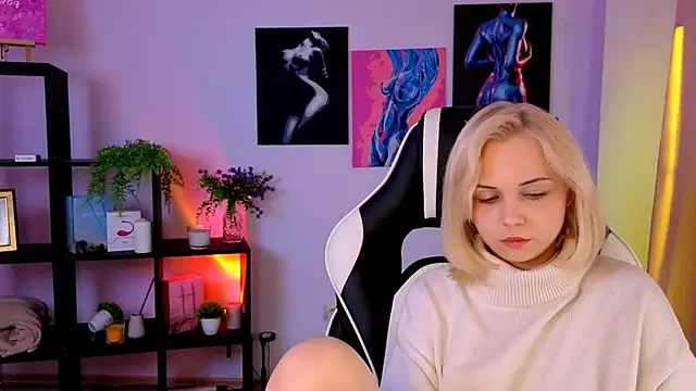 Charlotte Colinss online show from 05-16-26, 10:36