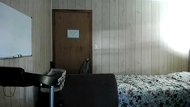 NaturalBeautyQueen online show from 09-28-25, 01:16