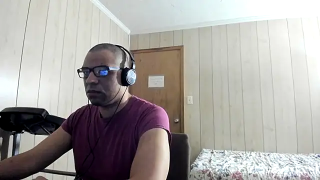 NaturalBeautyQueen online show from 06-20-26, 05:16
