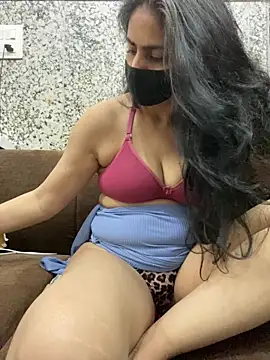 SashaPatel online show from 06-15-26, 02:36