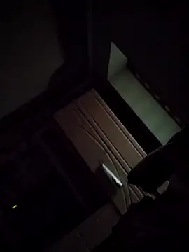 Snapshot of Mumuska chatting on 10-19-25, 02:40 Mumuska online show from 10-19-25, 02:40