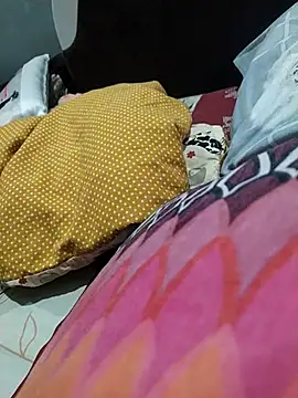 Snapshot of Mumuska chatting on 11-03-25, 05:25 Mumuska online show from 11-03-25, 05:25