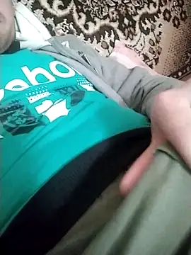 Snapshot of Mumuska chatting on 11-04-25, 01:32 Mumuska online show from 11-04-25, 01:32