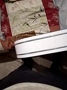 Mumuska online show from 11-29-25, 04:32