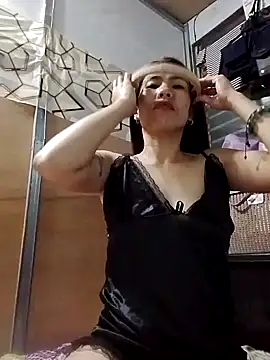 Snapshot of Deliciousgirl14 chatting on 10-14-25, 04:30 Deliciousgirl14 online show from 10-14-25, 04:30