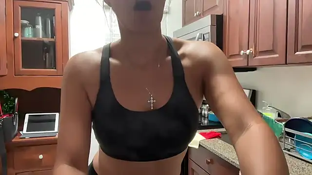 prettyykitty22 online show from 05-08-26, 02:39
