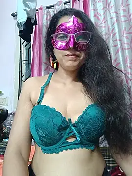 Snapshot of thanusi_2 chatting on 08-07-26, 06:10 thanusi 2 online show from 08-07-26, 06:10