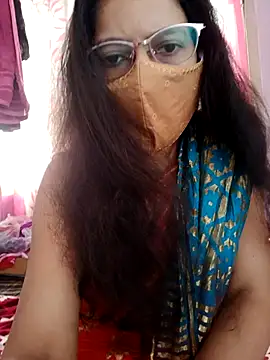 Snapshot of thanusi_2 chatting on 08-09-26, 05:45 thanusi 2 online show from 08-09-26, 05:45