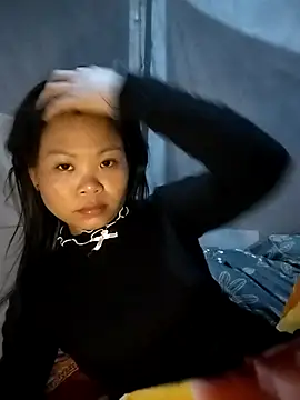 Snapshot of LinhNa999 chatting on 02-13-26, 01:34 LinhNa999 online show from 02-13-26, 01:34