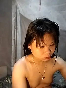 Snapshot of LinhNa999 chatting on 02-14-26, 01:57 LinhNa999 online show from 02-14-26, 01:57