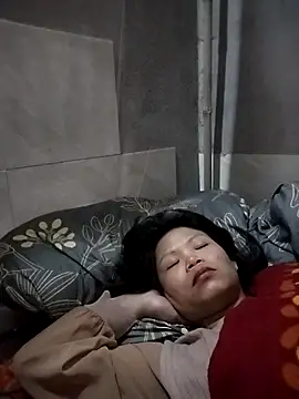 Snapshot of LinhNa999 chatting on 03-10-26, 01:27 LinhNa999 online show from 03-10-26, 01:27