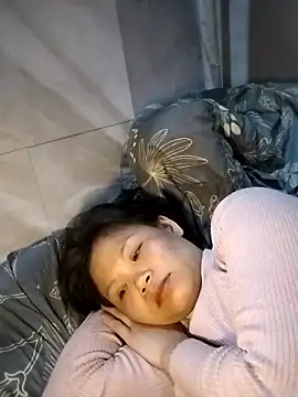 Snapshot of LinhNa999 chatting on 03-14-26, 12:32 LinhNa999 online show from 03-14-26, 12:32