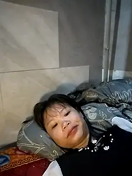 Snapshot of LinhNa999 chatting on 03-17-26, 02:05 LinhNa999 online show from 03-17-26, 02:05