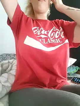 Snapshot of Mila_Luciphya chatting on 09-15-25, 08:14 Mila Luciphya online show from 09-15-25, 08:14