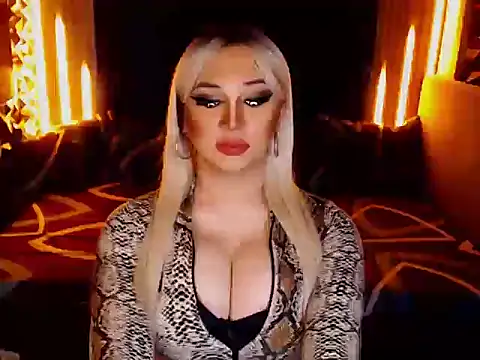 Icella online show from 01-17-26, 06:11