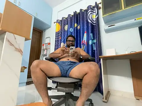 snickersnee online show from 02-10-26, 04:55